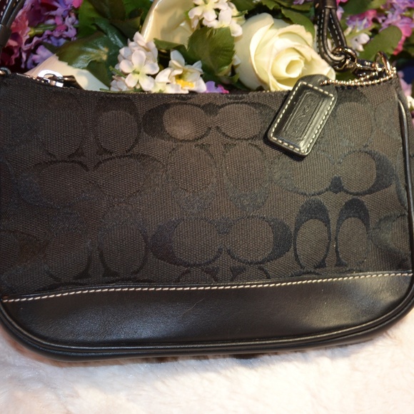 Coach Handbags - SuPer Cute Black Coach mini bag Coach Handbags - SuPer Cute Black Coach mini bag
